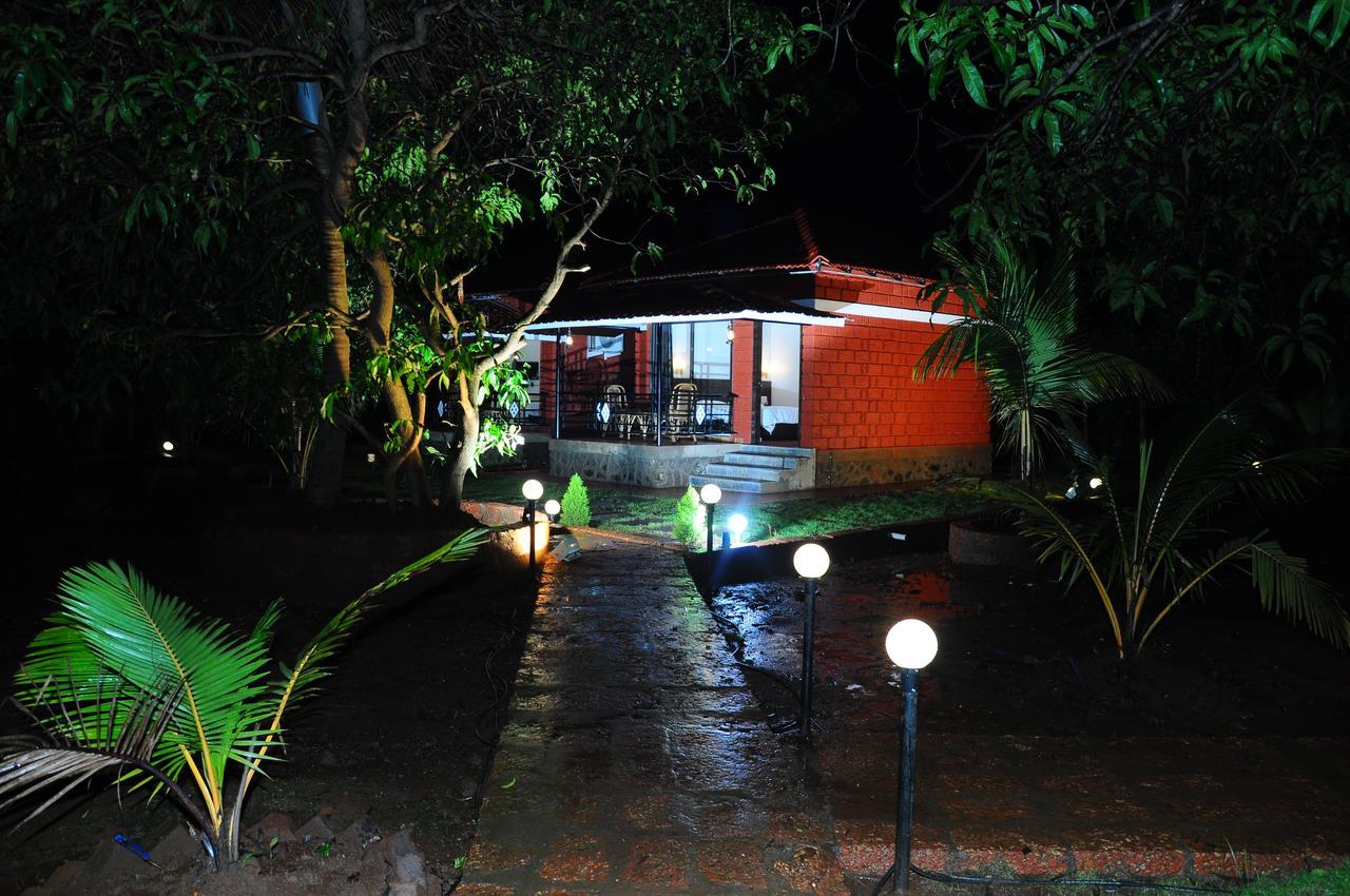 Red Roof Farmhouse Chiplun Luaran gambar
