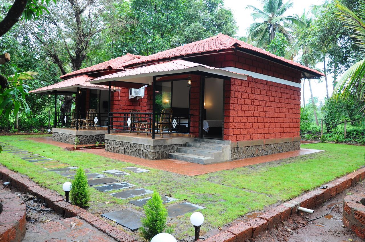 Red Roof Farmhouse Chiplun Luaran gambar